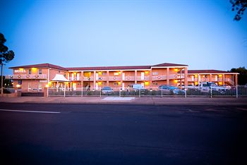 Best Western Bluegum Motel - Accommodation Gladstone 0