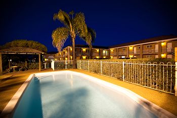Best Western Bluegum Motel - Accommodation Gladstone 1