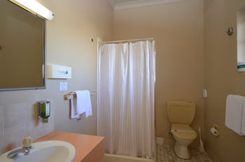 Best Western Bluegum Motel - Accommodation Gladstone 47