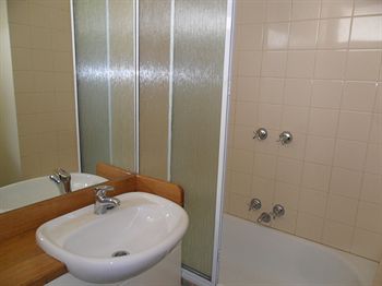 Australian Home Away @ Richmond - Accommodation Gladstone 1