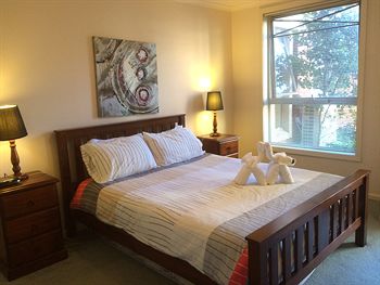 Australian Home Away @ Box Hill 21 - Accommodation Gladstone 2