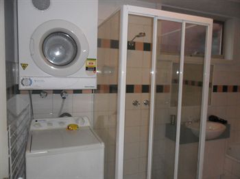 Australian Home Away @ Box Hill 21 - Accommodation Gladstone 10