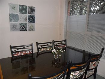 Australian Home Away @ Box Hill 21 - Accommodation Gladstone 11