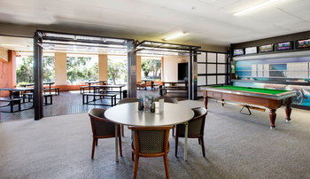Golfview Hotel - Accommodation Gladstone 10