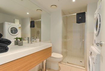 Apartments Of Melbourne Northbank - Accommodation Gladstone 8