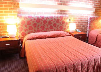 Carnegie Motor Inn - Accommodation Gladstone 1