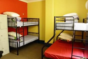 Central Perk Backpackers - Hostel - Accommodation Gladstone 0