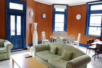 Central Perk Backpackers - Hostel - Accommodation Gladstone 1