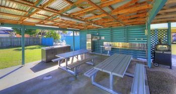 Alex Beach Cabins - Accommodation Gladstone 18