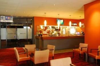 Palms Hotel Motel Chullora - Accommodation Gladstone 5
