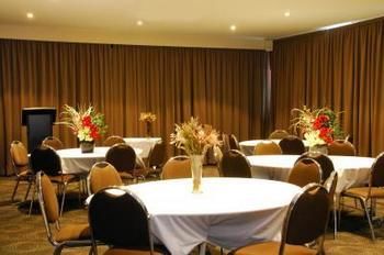 Palms Hotel Motel Chullora - Accommodation Gladstone 7
