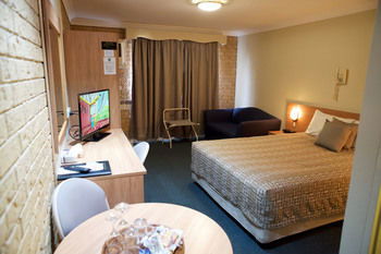 Forest Lodge Motor Inn & Restaurant - Accommodation Gladstone 9