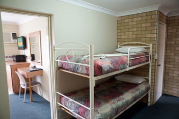 Forest Lodge Motor Inn & Restaurant - Accommodation Gladstone 11