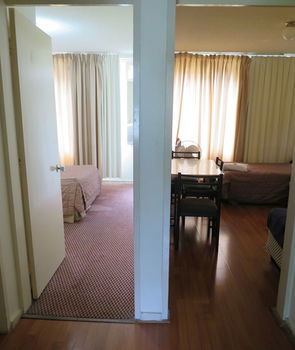 Amg Motel & Serviced Apartments - Accommodation Gladstone 5