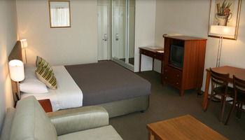 No 95 Accommodation - Accommodation Gladstone 7