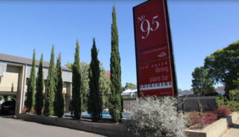 No 95 Accommodation - Accommodation Gladstone 10