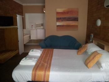 Hilldrop Motor Inn - Accommodation Gladstone 10