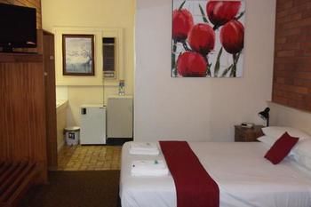 Hilldrop Motor Inn - Accommodation Gladstone 11