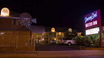 Shearing Shed Motor Inn - Accommodation Gladstone 0