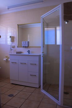 Shearing Shed Motor Inn - Accommodation Gladstone 8