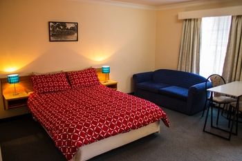 Shearing Shed Motor Inn - Accommodation Gladstone 60