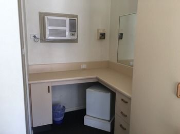 Westside Motor Inn - Accommodation Gladstone 3