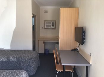 Westside Motor Inn - Accommodation Gladstone 7