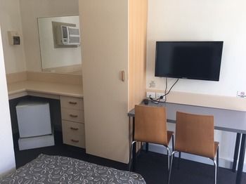 Westside Motor Inn - Accommodation Gladstone 8