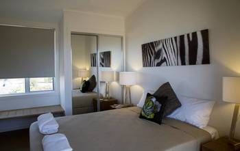 Savannah Cabins - Accommodation Gladstone 3