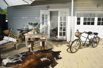 The Villa - Country House Retreat - Accommodation Gladstone 2