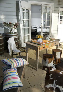 The Villa - Country House Retreat - Accommodation Gladstone 3