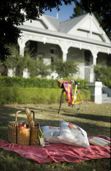 The Villa - Country House Retreat - Accommodation Gladstone 15