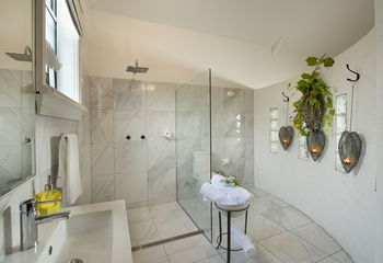 The Villa - Country House Retreat - Accommodation Gladstone 19