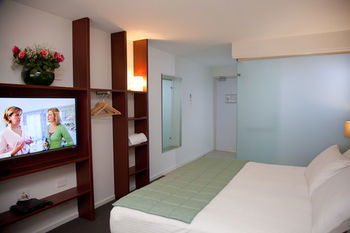 Grand Hotel Wyong - Accommodation Gladstone 7