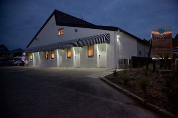 Grand Hotel Wyong - Accommodation Gladstone 10