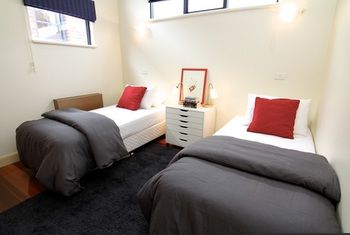 Apartment2c - Old Hat Factory - Accommodation Gladstone 4