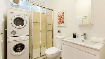 Apartment2c - Lennox 10 - Accommodation Gladstone 0