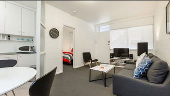 Apartment2c - Lennox 10 - Accommodation Gladstone 1