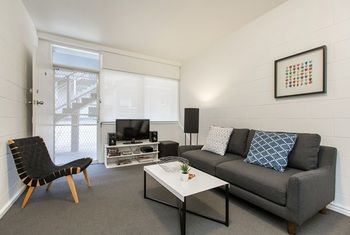 Apartment2c - Lennox 10 - Accommodation Gladstone 6