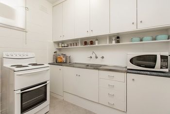 Apartment2c - Lennox 10 - Accommodation Gladstone 10
