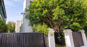 Apartment2c - Moonstruck - Accommodation Gladstone 2