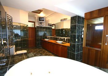 Middle Dural NSW Accommodation Gladstone