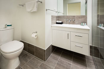Wallsend Executive Apartments - Accommodation Gladstone 4