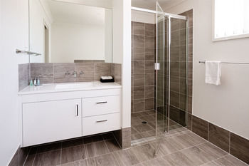Wallsend Executive Apartments - Accommodation Gladstone 5