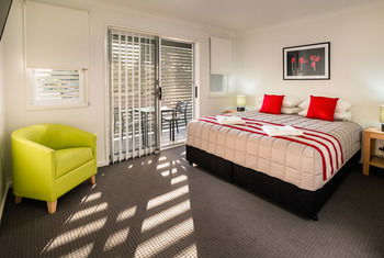 Wallsend Executive Apartments - Accommodation Gladstone 16