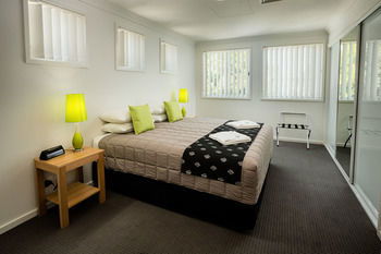 Wallsend Executive Apartments - Accommodation Gladstone 17