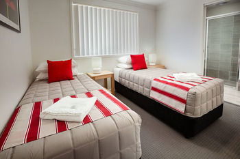 Wallsend Executive Apartments - Accommodation Gladstone 19