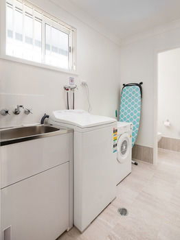 Wallsend Executive Apartments - Accommodation Gladstone 20
