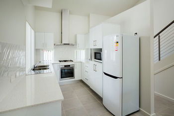 Wallsend Executive Apartments - Accommodation Gladstone 28