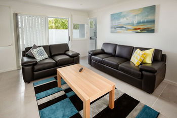 Wallsend Executive Apartments - Accommodation Gladstone 35
